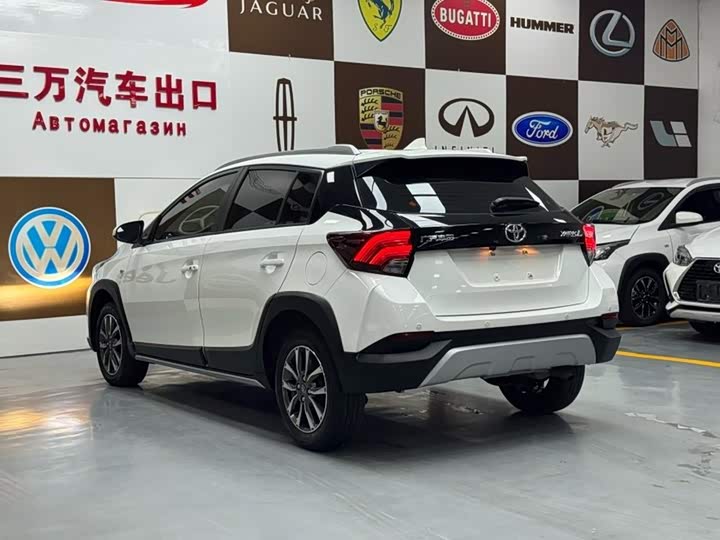 Toyota Yaris L Hatchback, 2022 — фото 4 из 9