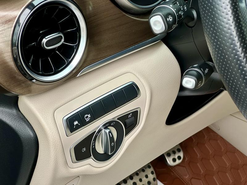 Mercedes-Benz V-Class, 2021 — фото 8 из 12