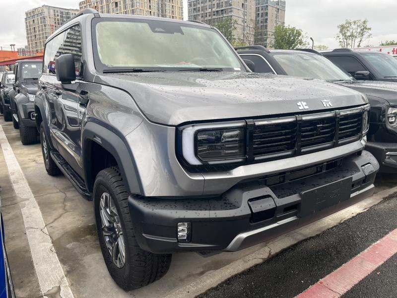 BAIC Beijing BJ40, 2025 — фото 3 из 10