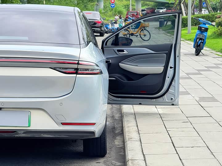 GAC Aion S Plus, 2022 — фото 9 из 9