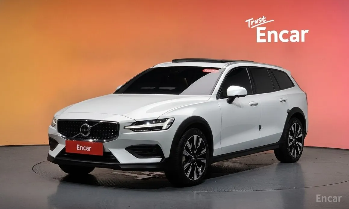 Volvo V60, 2024 — купить в Иванове под ключ