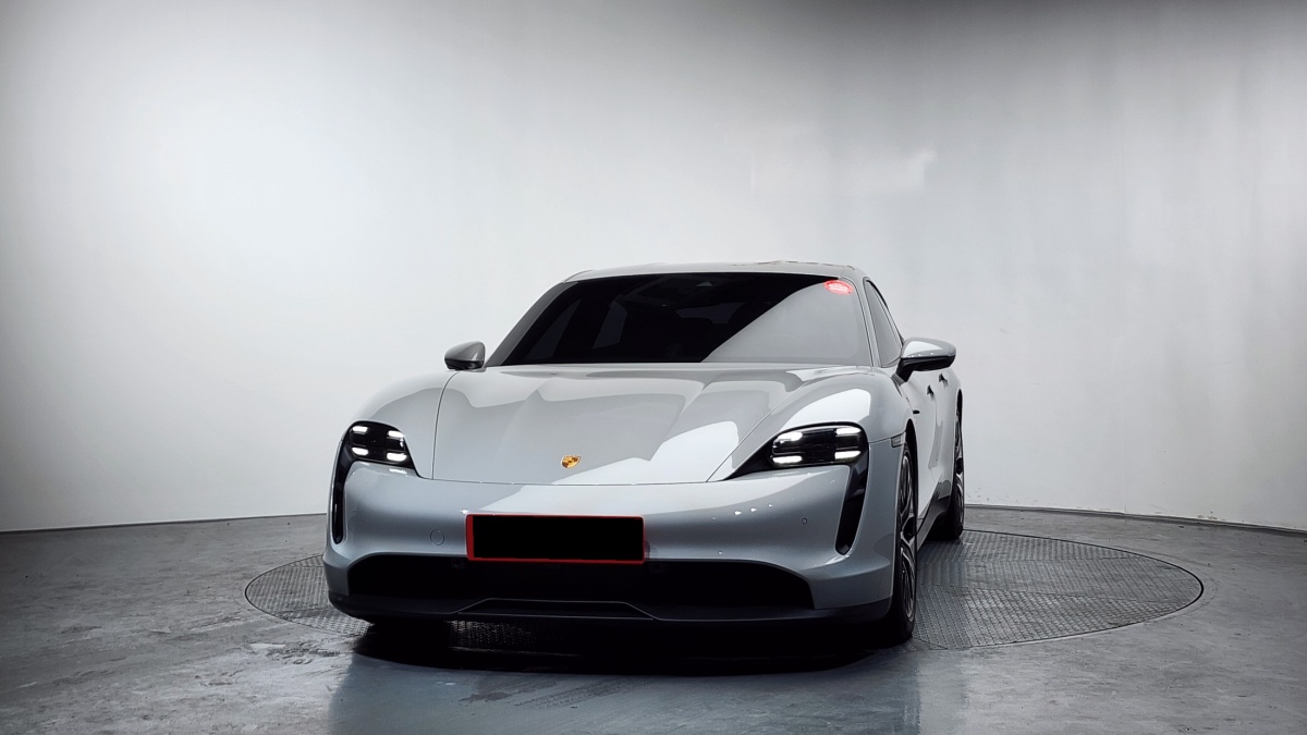 Porsche Taycan, 2022 — фото 3 из 12