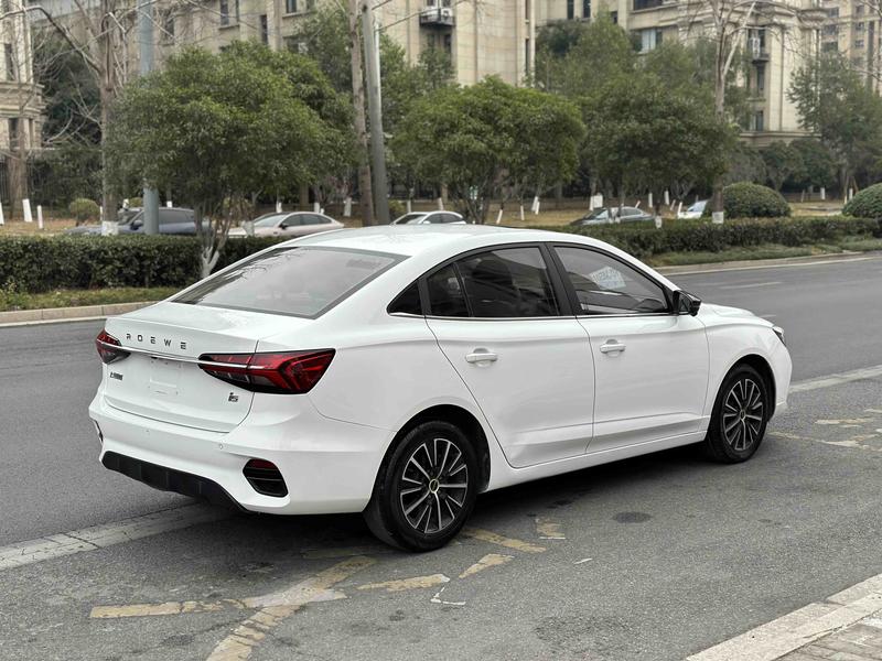 Roewe i5, 2023 — фото 6 из 12