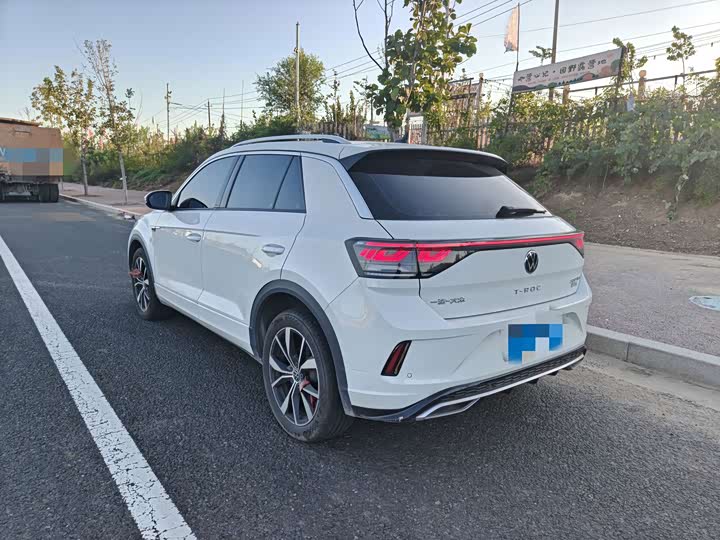 Volkswagen T-Roc, 2024 — фото 6 из 9