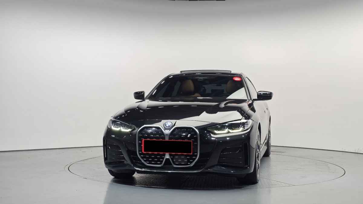 BMW i4, 2022 — фото 3 из 12
