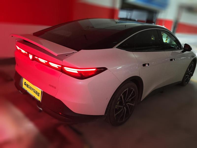 BAIC Arcfox Alpha S5, 2024 — фото 2 из 12