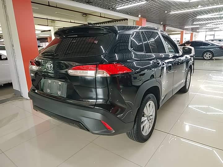 Toyota Corolla Cross, 2023 — фото 7 из 9