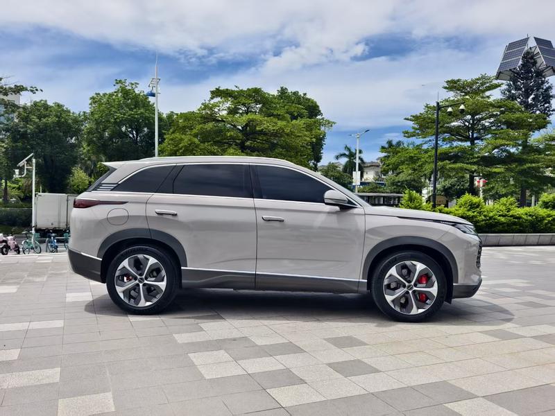 BYD Frigate 07, 2023 — фото 7 из 12
