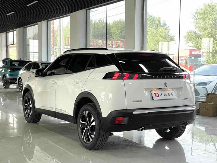 Peugeot 2008, 2023 — фото 4 из 9