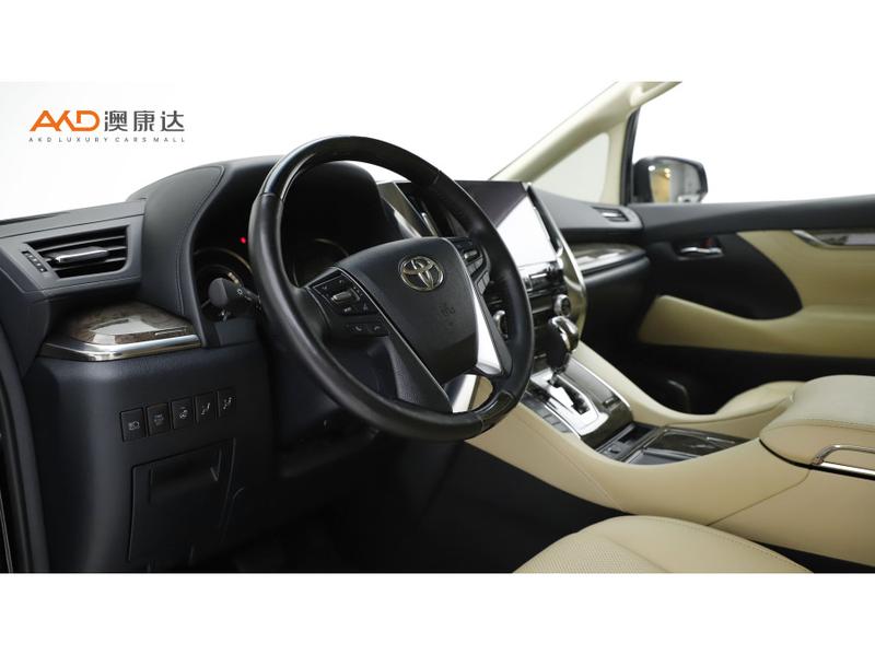 Toyota Alphard, 2021 — фото 6 из 10