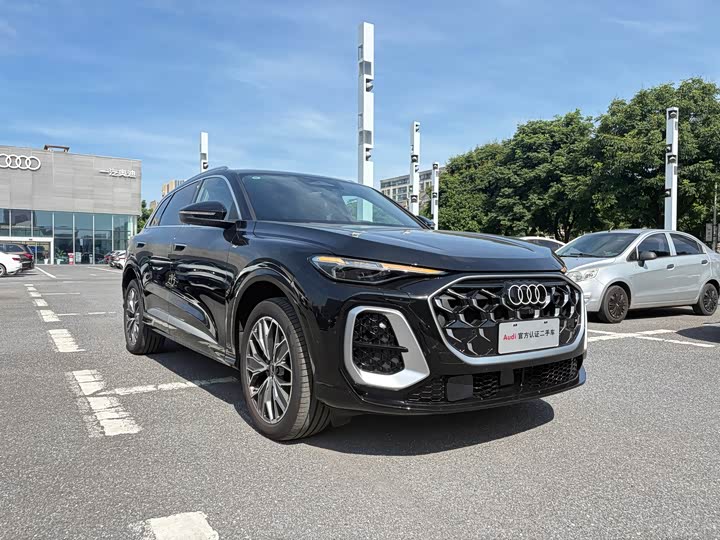 Audi Q5L, 2025 — фото 3 из 9