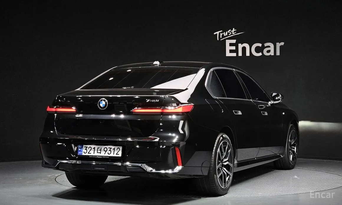 BMW 7 Series, 2023 — фото 2 из 12
