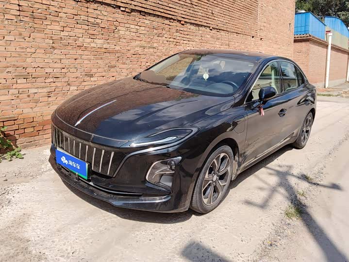 Hongqi E-QM5, 2023 — купить в Ульяновске под ключ