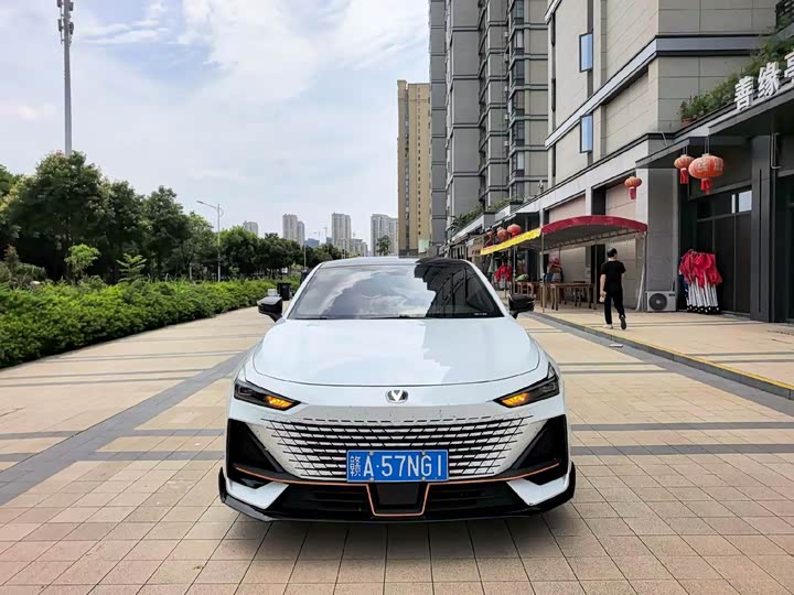 Changan UNI-V, 2023 — фото 2 из 9