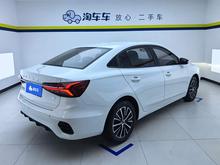Roewe i5, 2021 — фото 3 из 9