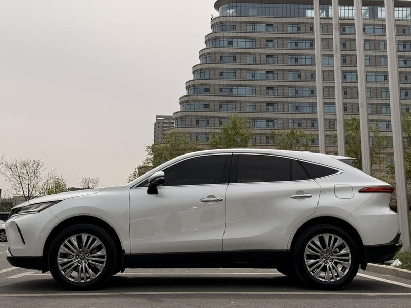 Toyota Harrier, 2023 — фото 4 из 12