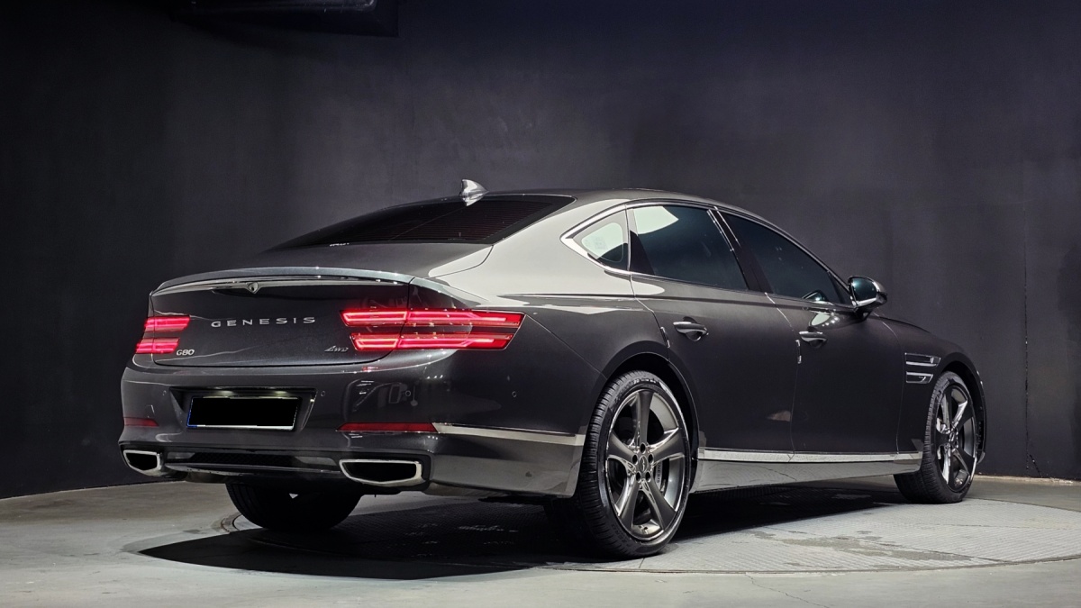 Genesis G80, 2023 — фото 2 из 12