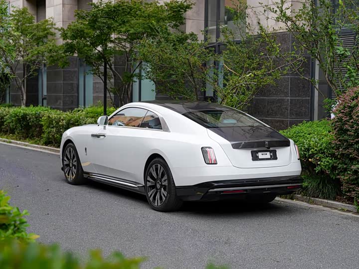 Rolls-Royce Spectre, 2026 — фото 3 из 9