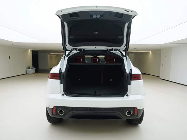 Jaguar E-Pace, 2023 — фото 6 из 9