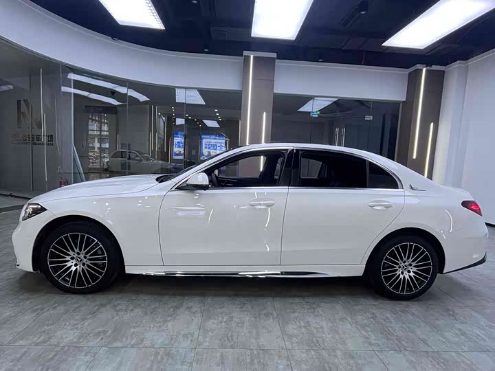 Mercedes-Benz C-Class, 2025 — фото 4 из 9