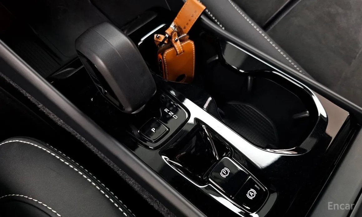 Volvo XC40, 2025 — фото 12 из 12