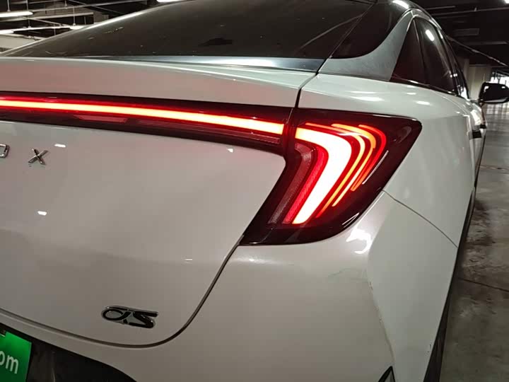 BAIC Arcfox Alpha S, 2022 — фото 8 из 9