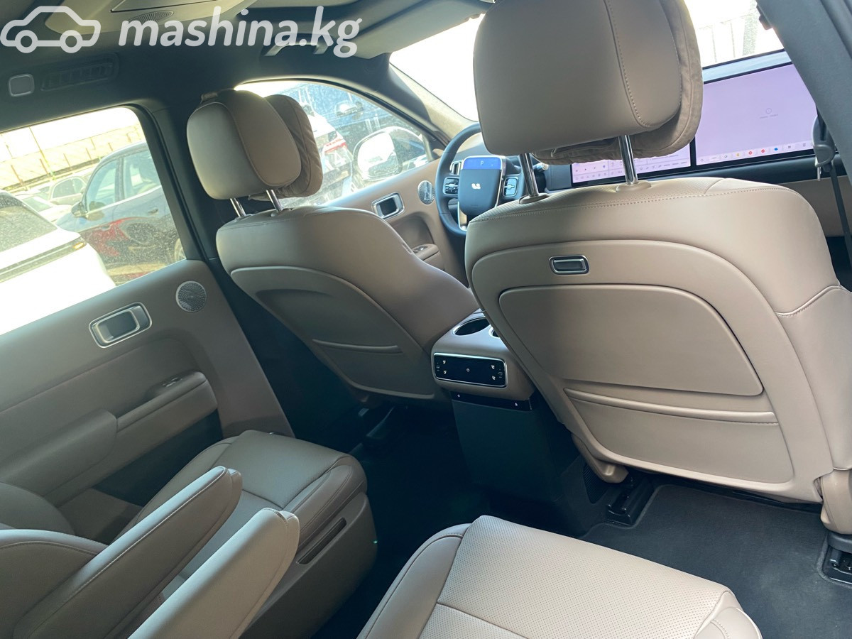 Lixiang L8, 2025 — фото 7 из 10