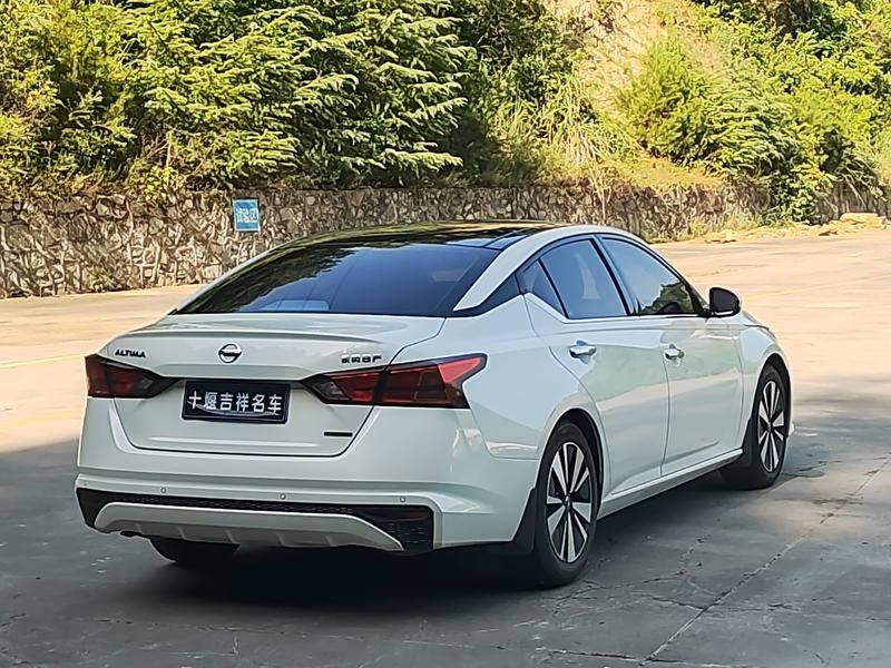 Nissan Teana, 2022 — фото 7 из 12