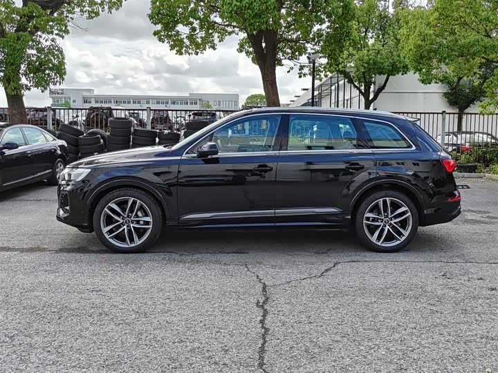 Audi Q7, 2025 — фото 3 из 9