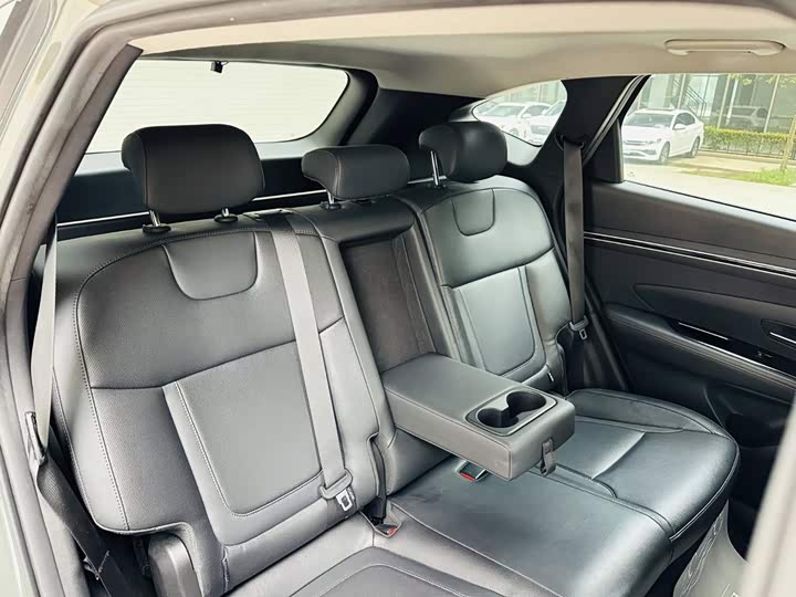 Hyundai Tucson L, 2022 — фото 8 из 9