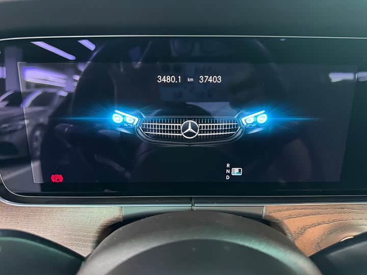 Mercedes-Benz E-Class, 2023 — фото 6 из 9