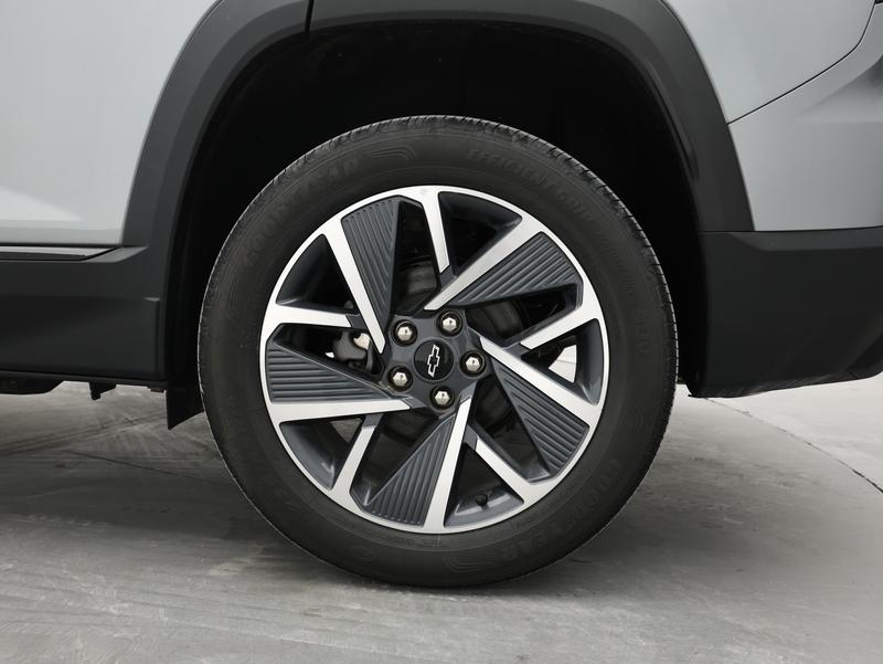 Chevrolet Equinox Plus, 2025 — фото 11 из 12
