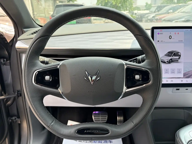 BAIC Arcfox Alpha T5, 2023 — фото 7 из 11