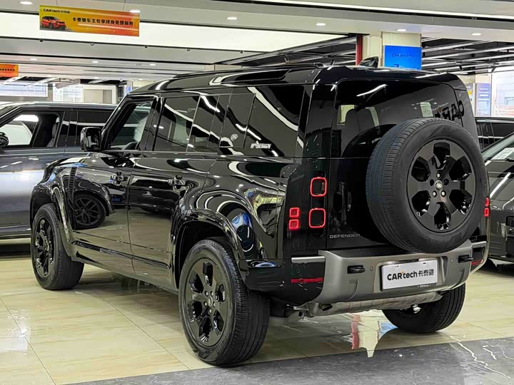 Land Rover Defender, 2024 — фото 7 из 9
