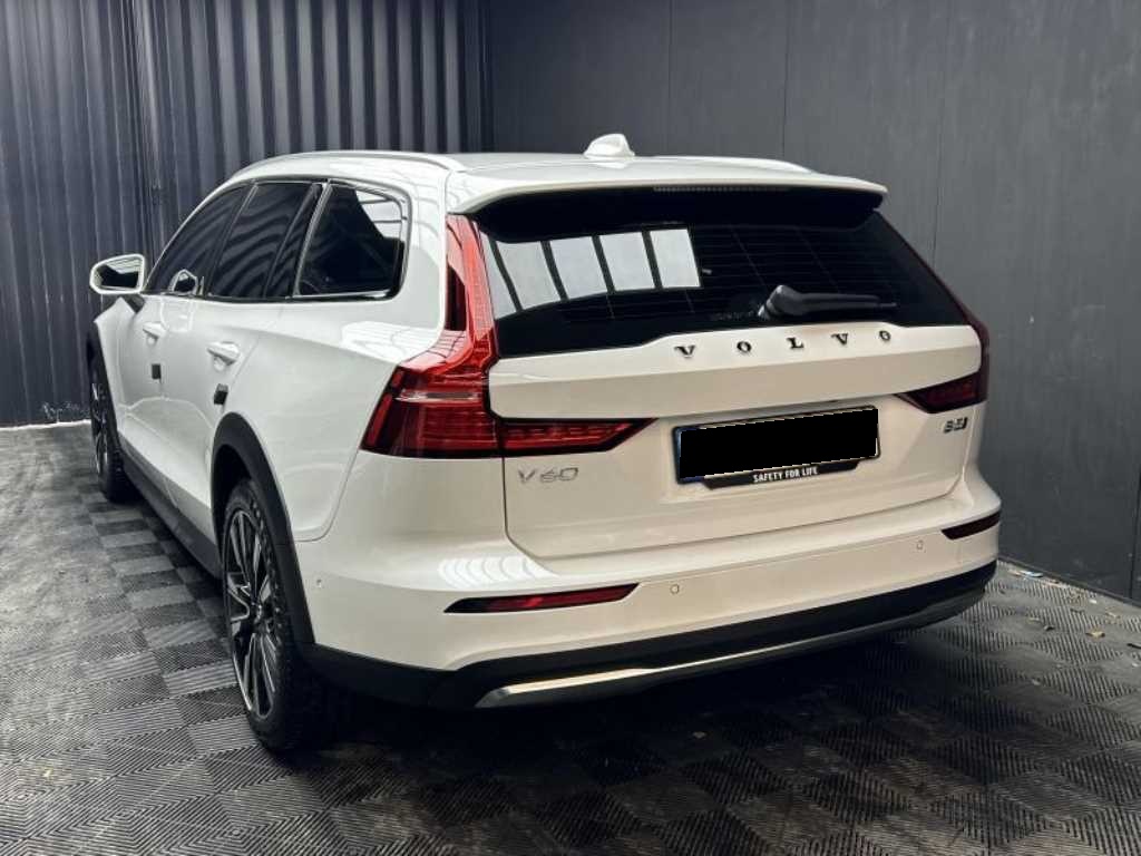 Volvo V60, 2022 — фото 4 из 12