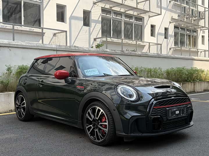 Mini Mini JCW, 2022 — фото 6 из 9