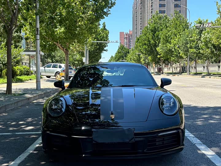 Porsche 911, 2022 — фото 2 из 9