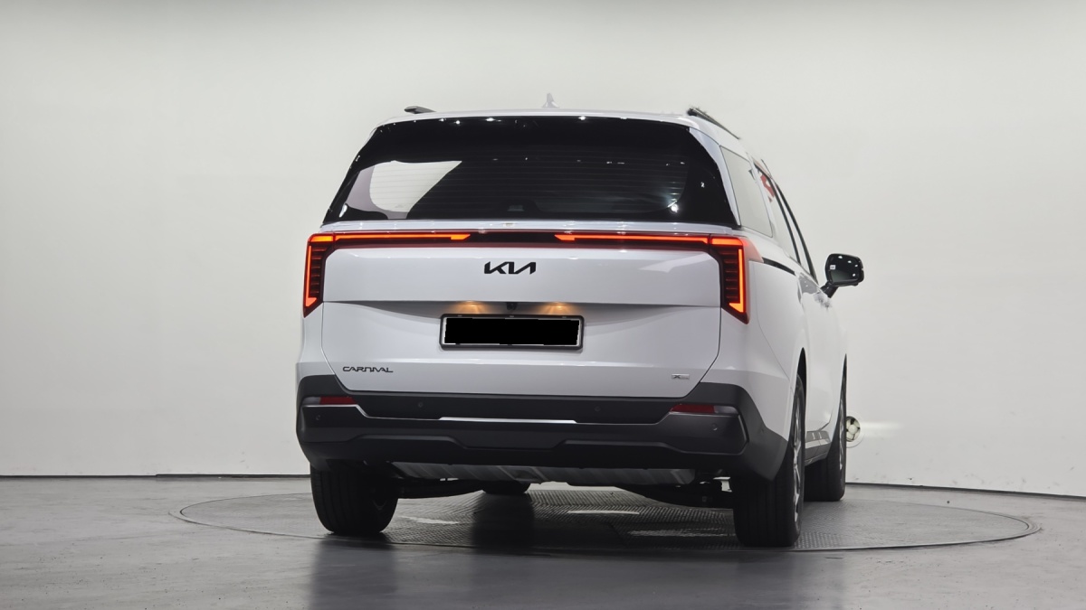 Kia Carnival, 2026 — фото 4 из 12