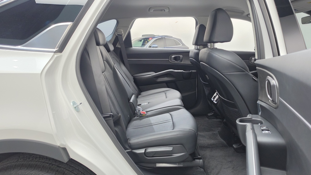 Kia Sorento, 2025 — фото 10 из 12