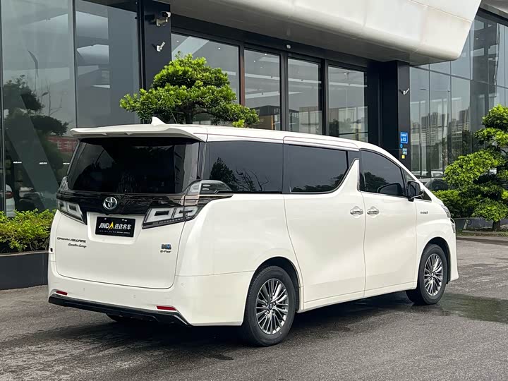 Toyota Vellfire, 2022 — фото 9 из 9