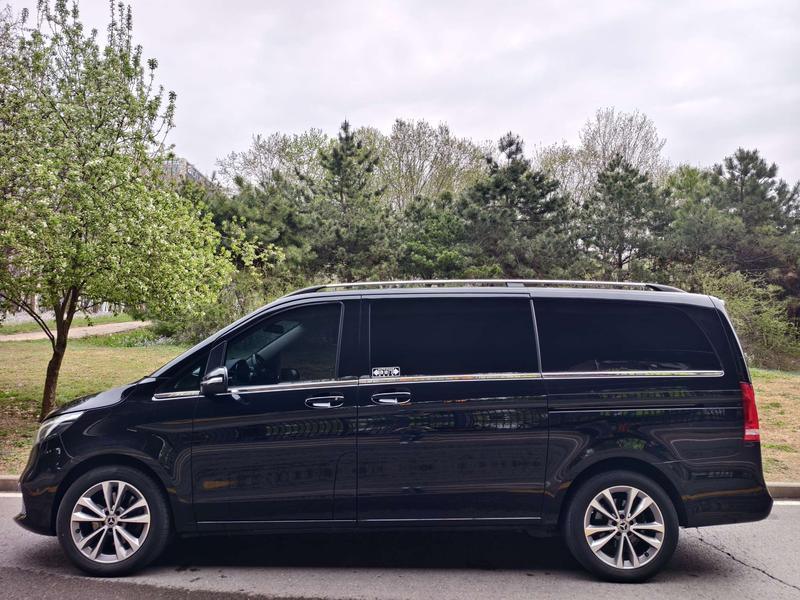 Mercedes-Benz V-Class, 2022 — фото 4 из 12
