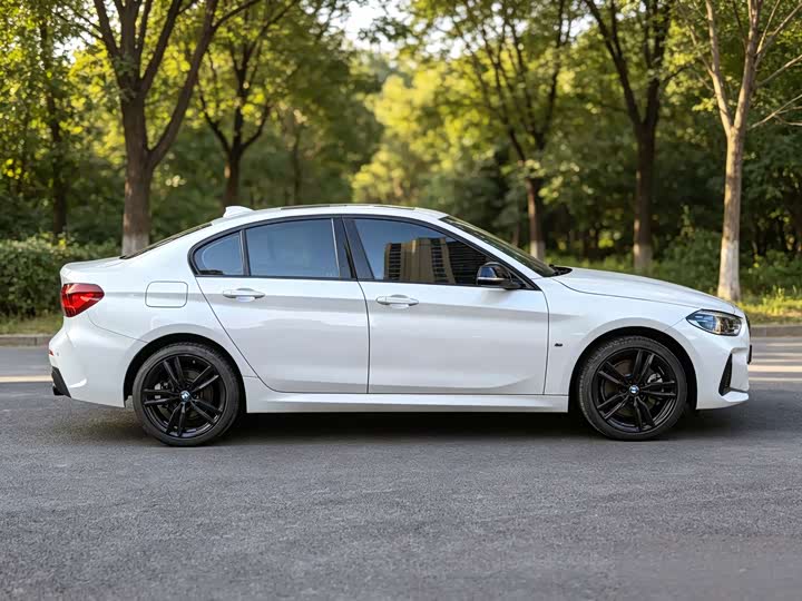 BMW 1 Series, 2023 — фото 7 из 9