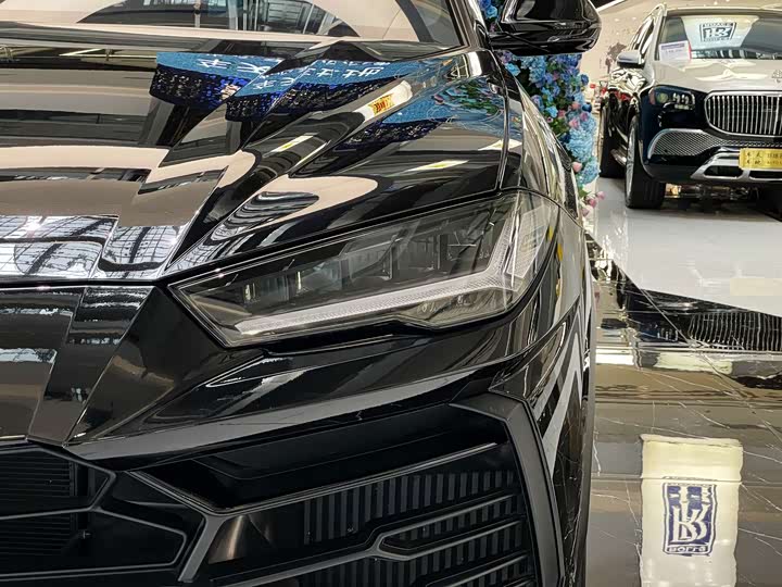 Lamborghini Urus, 2022 — фото 8 из 9