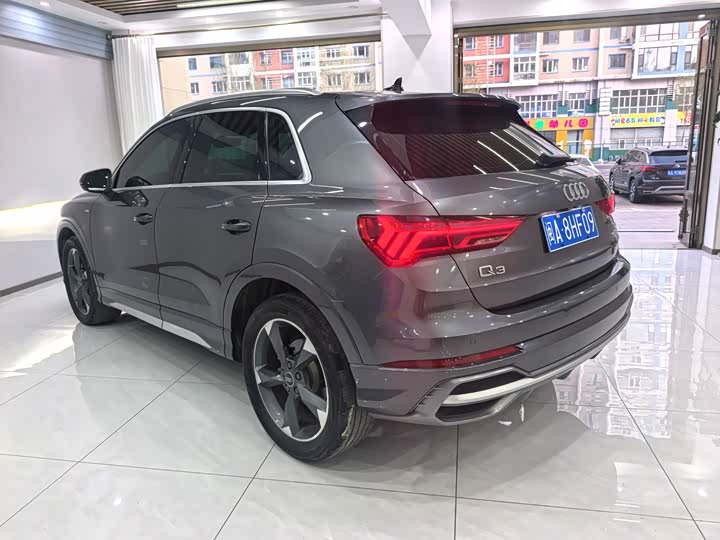 Audi Q3, 2023 — фото 6 из 9