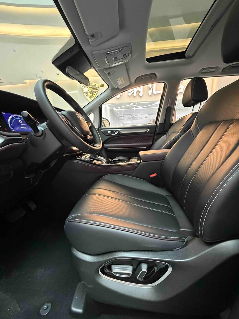 GAC Trumpchi M6, 2025 — фото 10 из 12