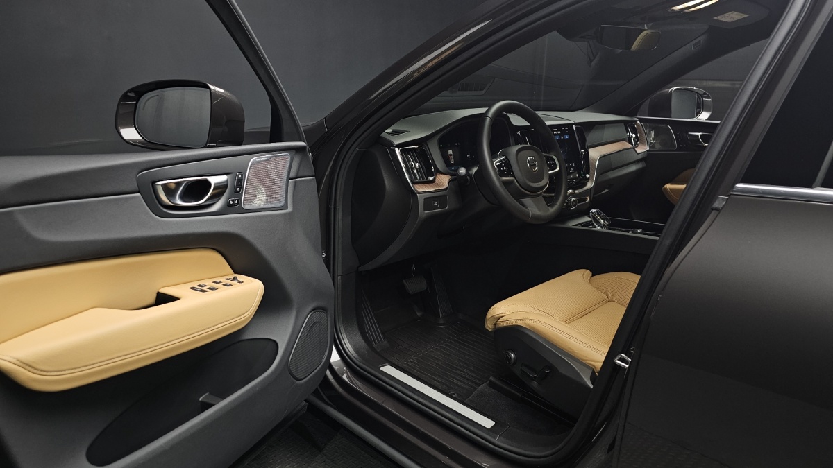 Volvo XC60, 2024 — фото 10 из 12