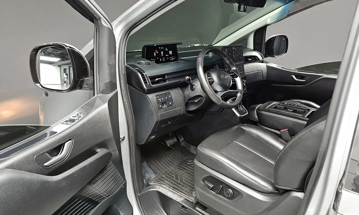 Hyundai Staria, 2022 — фото 10 из 12