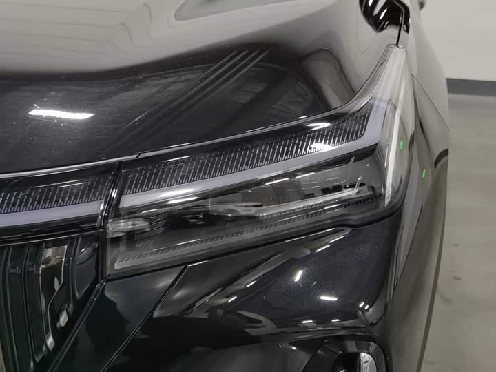 Geely Atlas L, 2025 — фото 7 из 9