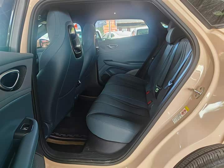 BYD Seal 06 GT, 2025 — фото 4 из 9