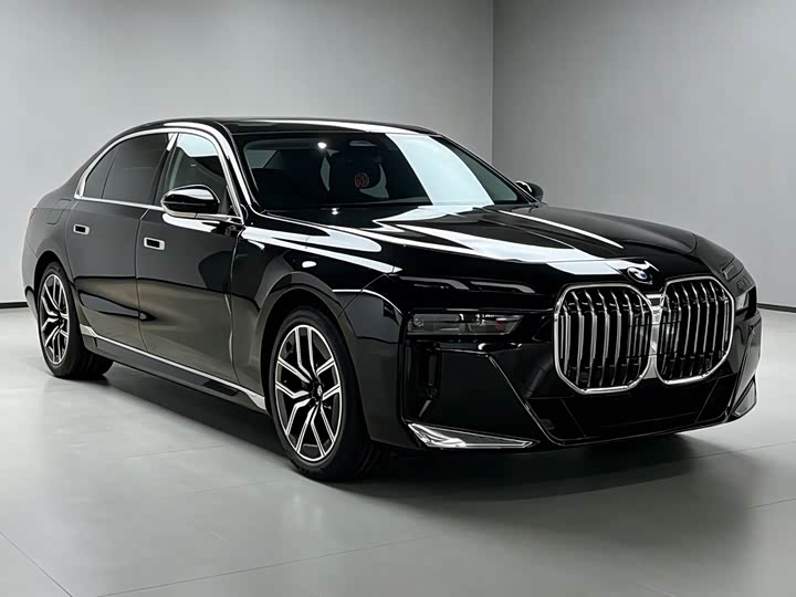 BMW 7 Series, 2022 — фото 2 из 7